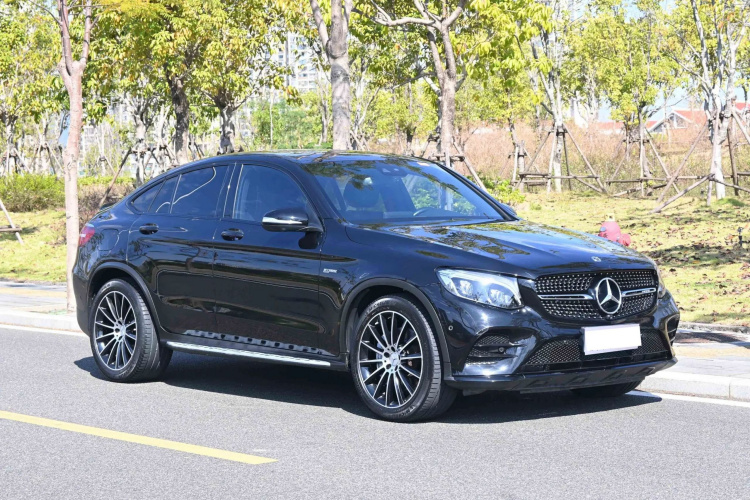 奔驰GLC轿跑 AMG 2017款 AMG GLC 43 4MATIC 轿跑SUV车身外观6002