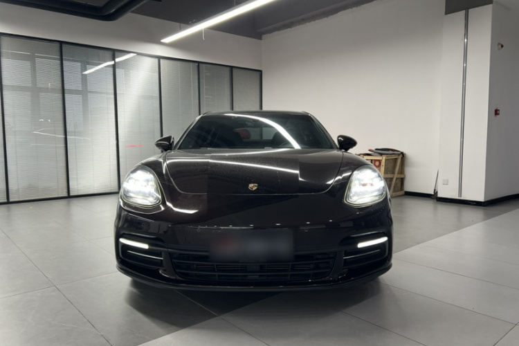 保时捷 2017款 Panamera 4 行政加长版 3.0T车身外观6007