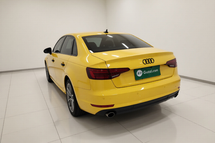 奥迪A4L 2018款 30周年年型 40 TFSI 进取型车身外观5