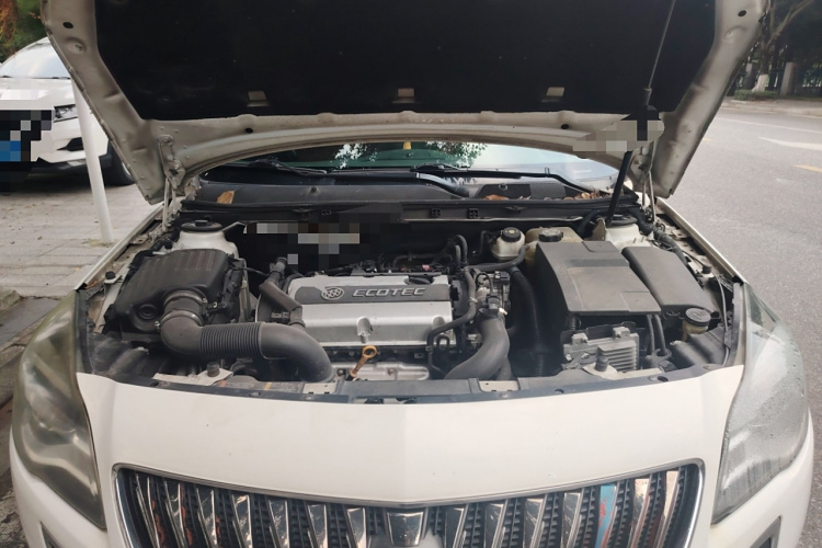 别克 君威 2015款 1.6T 精英技术型局部细节24