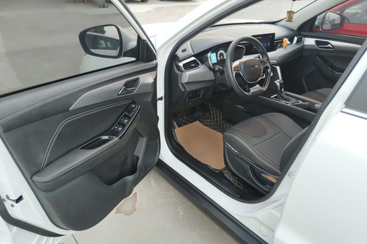 北京汽车 北京X3 2019款 1.5T CVT荣耀版中控内饰20