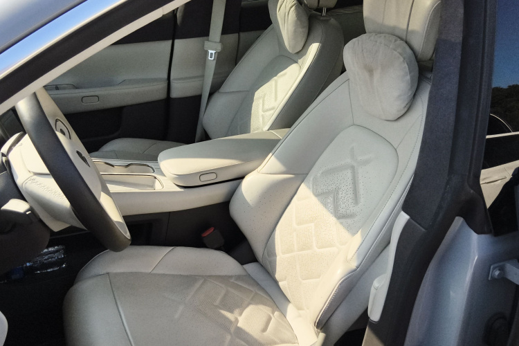 蔚来ET7 2022款 100kWh 首发版中控内饰19