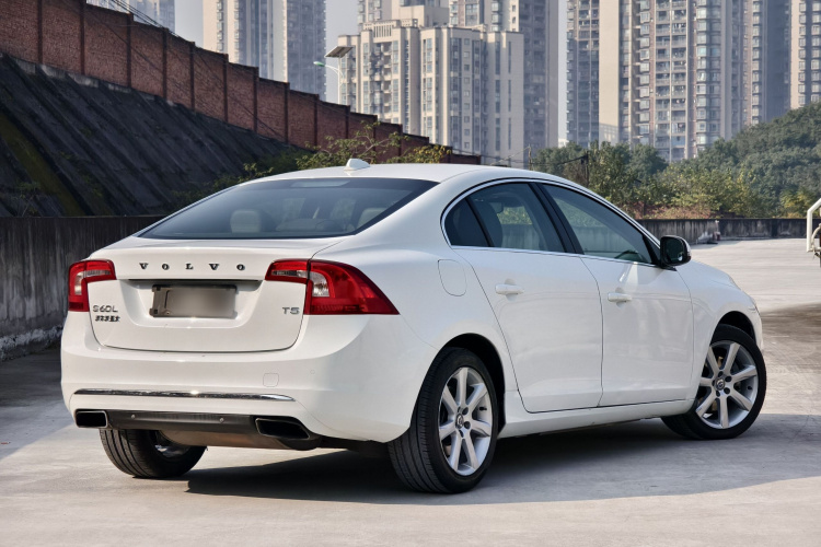 沃尔沃S60 2017款 S60L T5 智驭版车身外观6007
