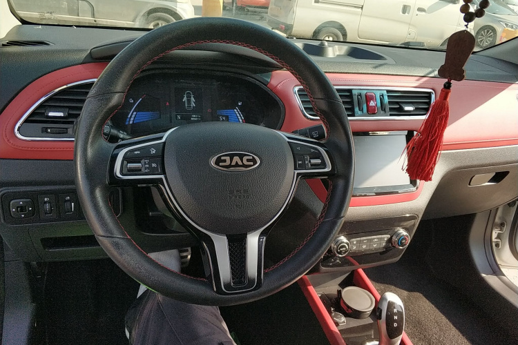 江汽集团 江淮iEV7S 2017款 智尊型中控内饰12