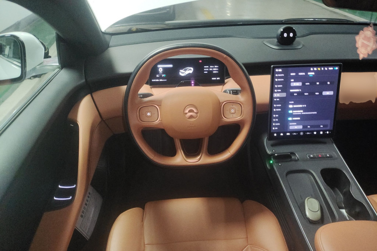 蔚来ET5 2022款 75kWh中控内饰13