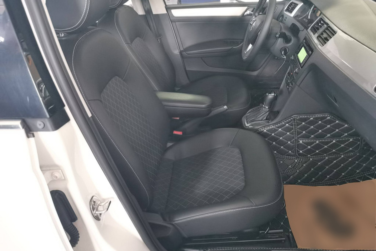 斯柯达 昕锐 2019款 1.5L 自动舒适版 国V中控内饰41