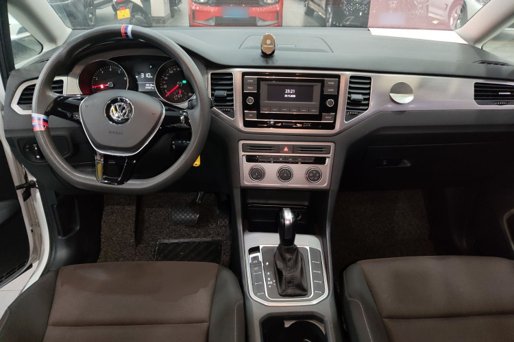 大众 高尔夫·嘉旅 2018款 1.6L 自动舒适型中控内饰12