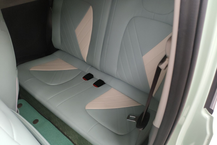 五菱汽车 宏光MINIEV 2021款 马卡龙臻享款 磷酸铁锂中控内饰7004