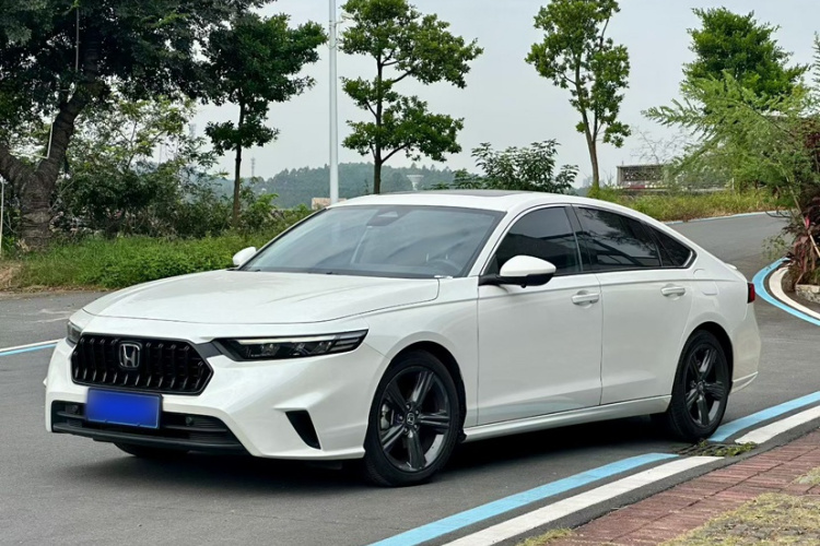 本田 英仕派 2023款 260TURBO 精致版车身外观6005