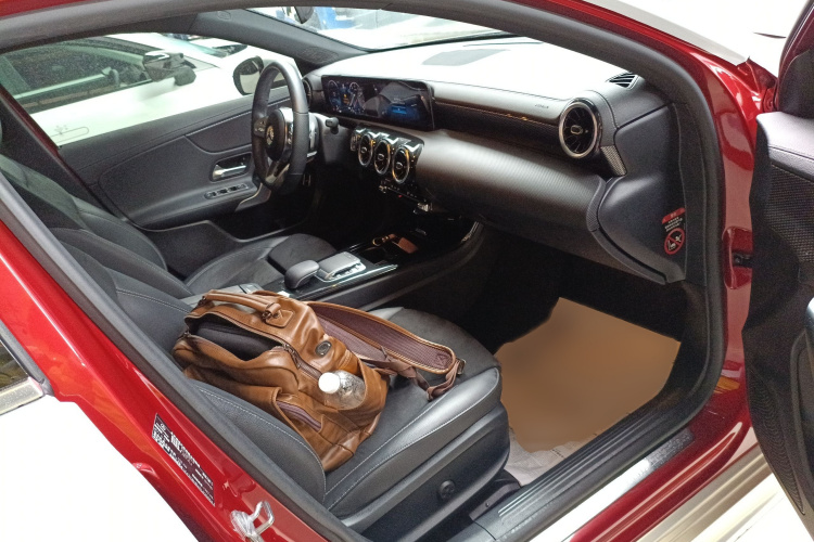 奔驰A级 2019款 A 200 L 运动轿车局部细节41