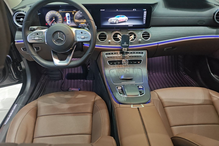 奔驰E级 2020款 改款 E 300 L 运动时尚型中控内饰12