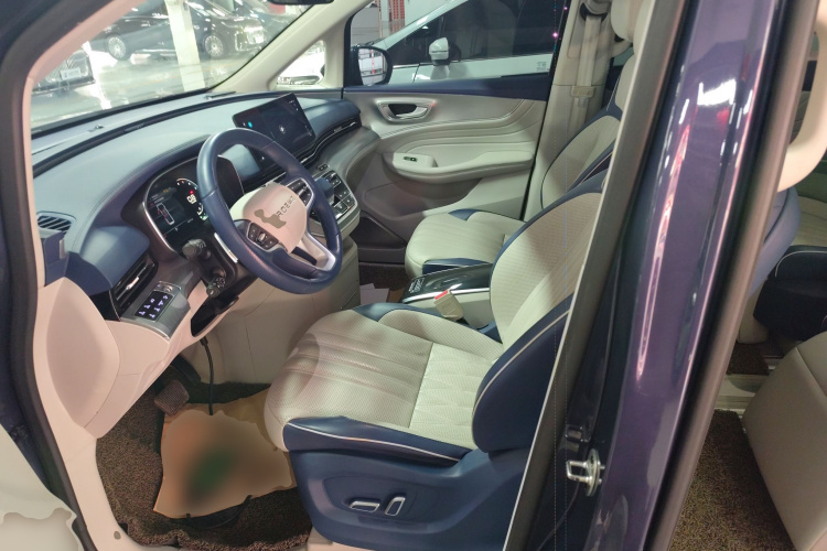 荣威iMAX8 2022款 400TGI 尊荣版中控内饰19