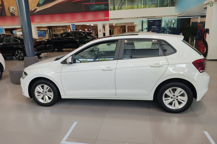 大众 Polo 2019款 Plus 1.5L 自动全景乐享版车身外观4