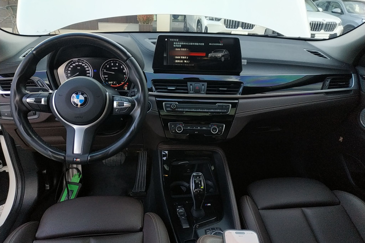 宝马X2 2021款 改款 sDrive25i M运动套装中控内饰12