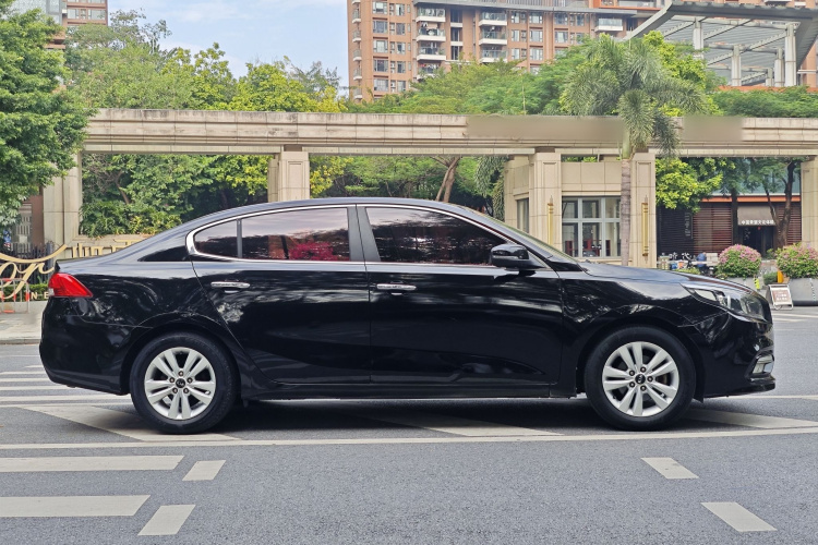 起亚K4 2014款 1.8L 自动GLS车身外观6009