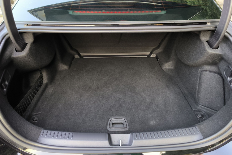 奔驰E级 2025款 E 300 L 时尚型局部细节23