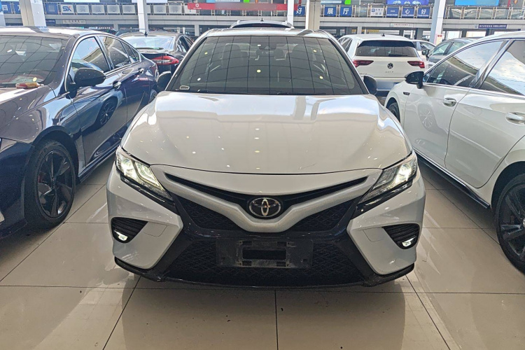 丰田 凯美瑞 2018款 2.0S 锋尚版车身外观6001