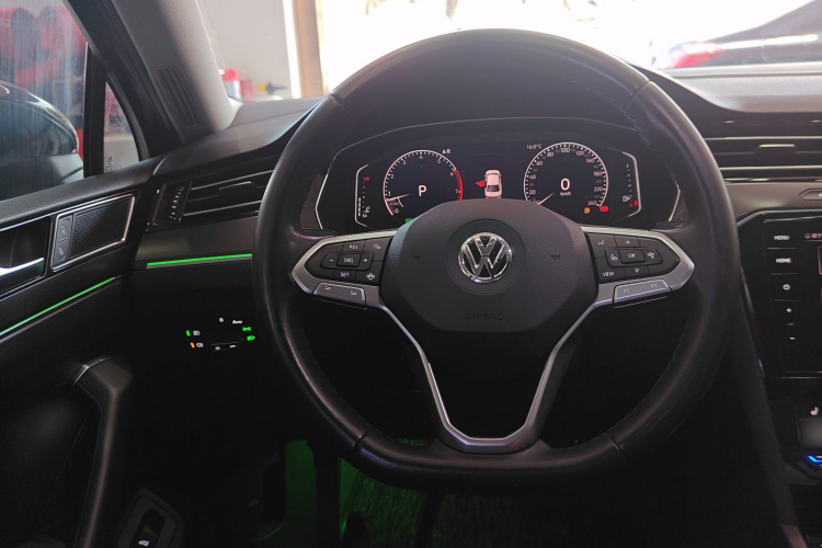 大众 迈腾 2020款 330TSI DSG 豪华型中控内饰13