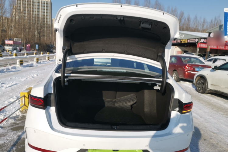 比亚迪 秦PLUS 2025款 DM-i 智驾版 55KM领先型机舱底盘23