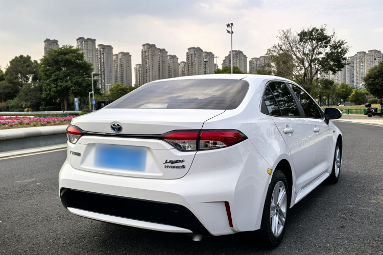 丰田 雷凌 2022款 双擎 1.8H E-CVT豪华版车身外观6005