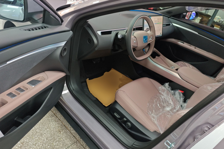 小鹏MONA M03 2025款 620 超长续航 Plus中控内饰20