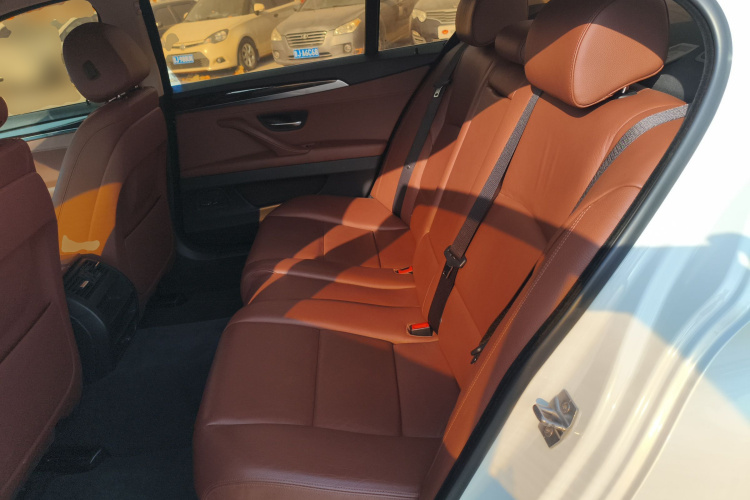 宝马5系 2014款 525Li 领先型中控内饰21
