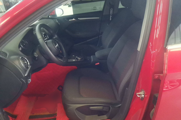 奥迪A3 2019款 Limousine 35 TFSI 进取型 国VI中控内饰19