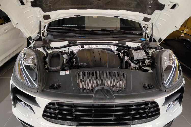 保时捷 2020款 Macan 2.0T机舱底盘24