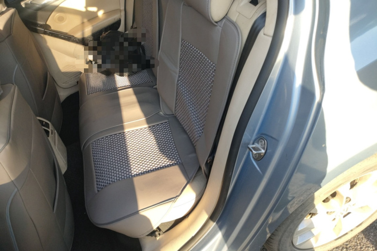 大众 高尔夫 2011款 1.6 自动舒适型中控内饰21