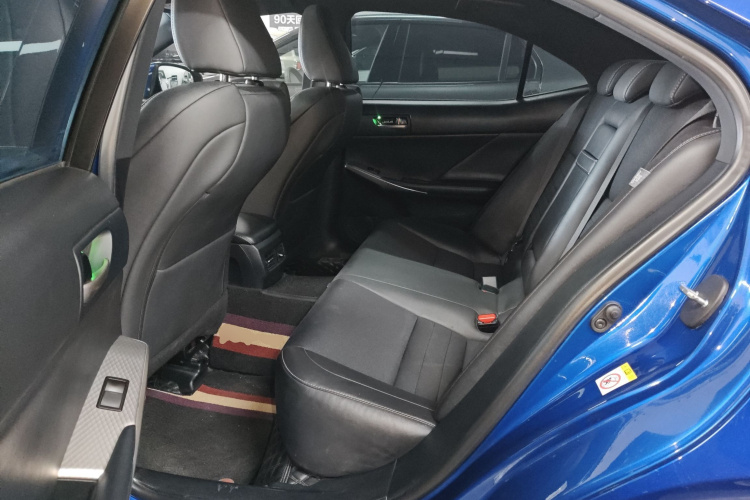 雷克萨斯IS 2017款 300 F SPORT版中控内饰7004