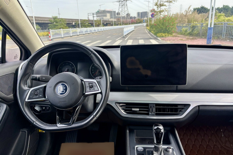 比亚迪 唐 2019款 2.0T 自动智联尊贵型 7座 国VI中控内饰7006