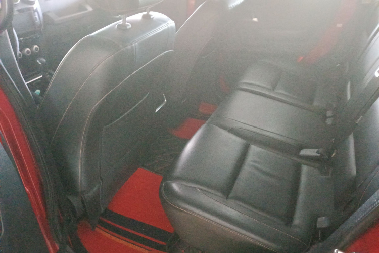 北京BJ40 2016款 40L 2.3T 自动四驱尊享版中控内饰7004