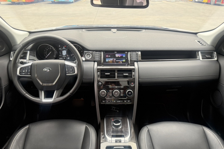 路虎 发现神行 2019款 240PS SE Dynamic版 国VI中控内饰7003