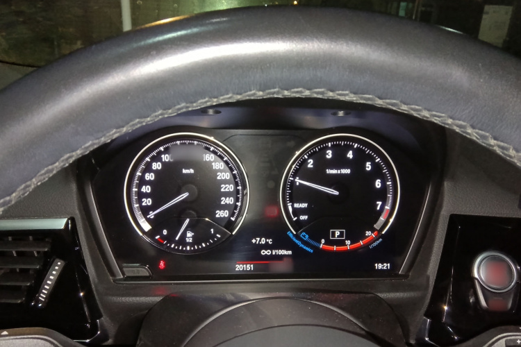 宝马1系 2021款 改款 120i M运动曜夜版局部细节14