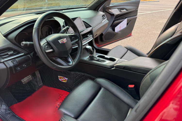 凯迪拉克CT4 2021款 28T 尊贵型中控内饰7003