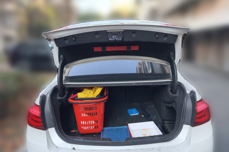 宝马3系 2019款 320Li 时尚型中控内饰23