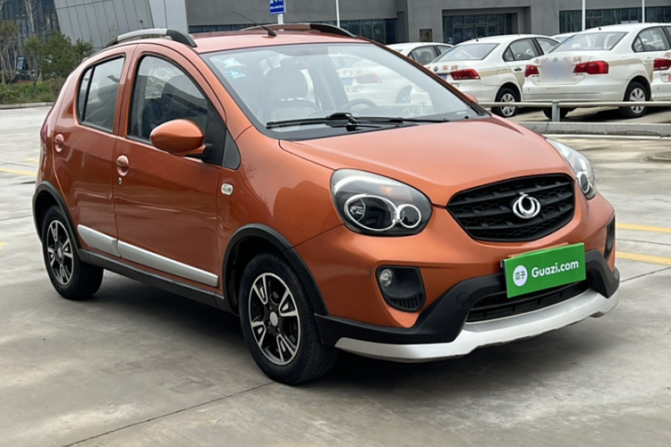 吉利汽车 熊猫经典 2015款 1.5L 自动酷趣版车身外观6003