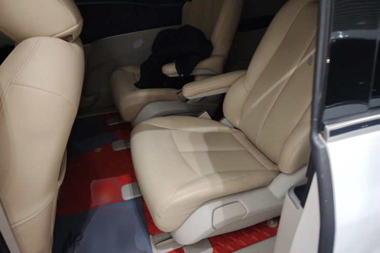 别克GL8 2023款 陆上公务舱 智享型中控内饰21