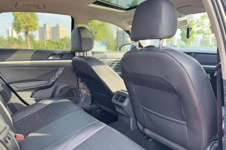 大众 朗逸 2019款 1.5L 自动舒适版 国VI中控内饰7004