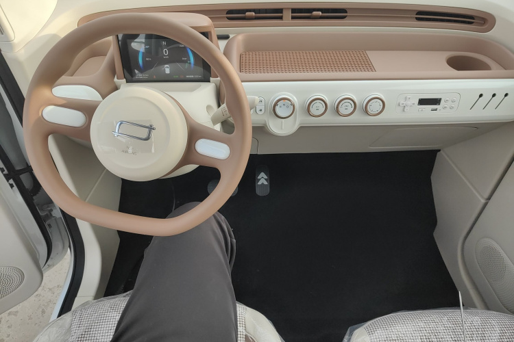 奔腾小马 2026款 222km 萌趣马 Plus中控内饰12