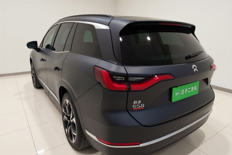 蔚来ES8 2020款 415KM 签名版 六座版车身外观5