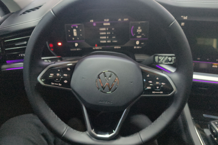 大众 途锐  3.0TSI 锐享版 曜黑运动套装局部细节13