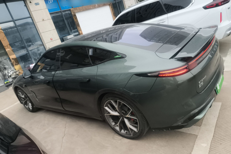 星途 星纪元 ES 2025款 纯电 Ultra旗舰 100kWh车身外观4