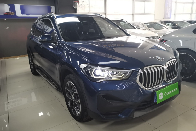 宝马X1 2021款 sDrive25Li 领先型车身外观3