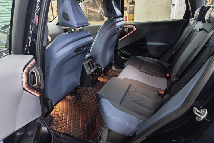 宝马X3 2025款 xDrive30L 尊享型 M运动曜夜套装中控内饰7003