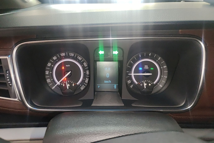 别克GL8 2018款 28T 尊贵型 国VI局部细节14