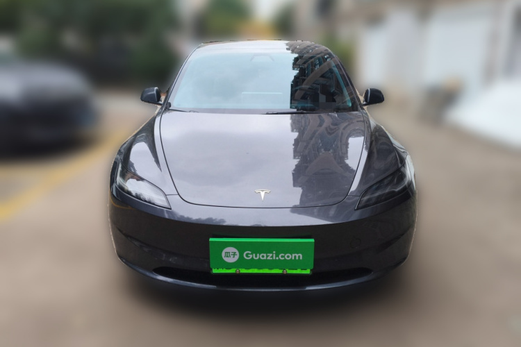 特斯拉 Model 3 2023款 后轮驱动版车身外观2