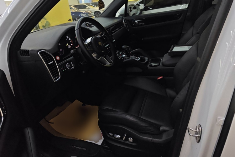 保时捷 Cayenne新能源 2021款 Cayenne E-Hybrid 2.0T中控内饰19