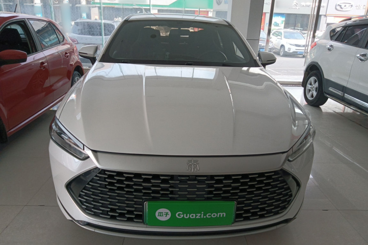 比亚迪 秦PLUS 2021款 DM-i 55KM 旗舰型车身外观2