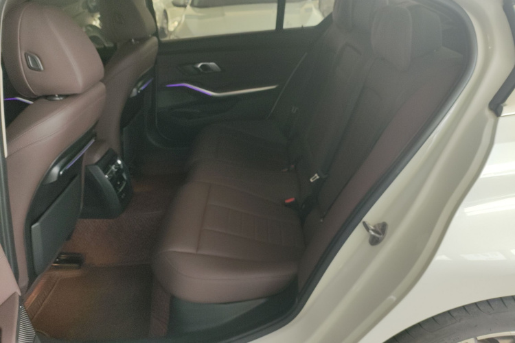 宝马3系 2021款 改款二 325Li M运动套装中控内饰21